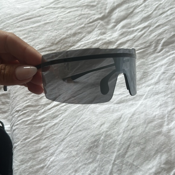 Nike sunglasses - Picture 3 of 5